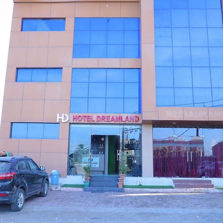 Hotel Dreamlnd Somnāth Екстериор снимка