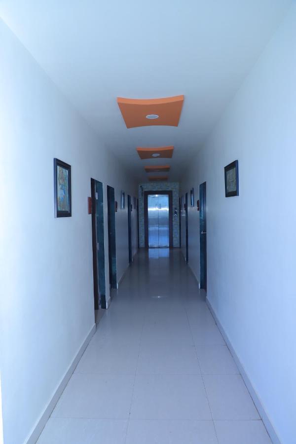 Hotel Dreamlnd Somnāth Екстериор снимка